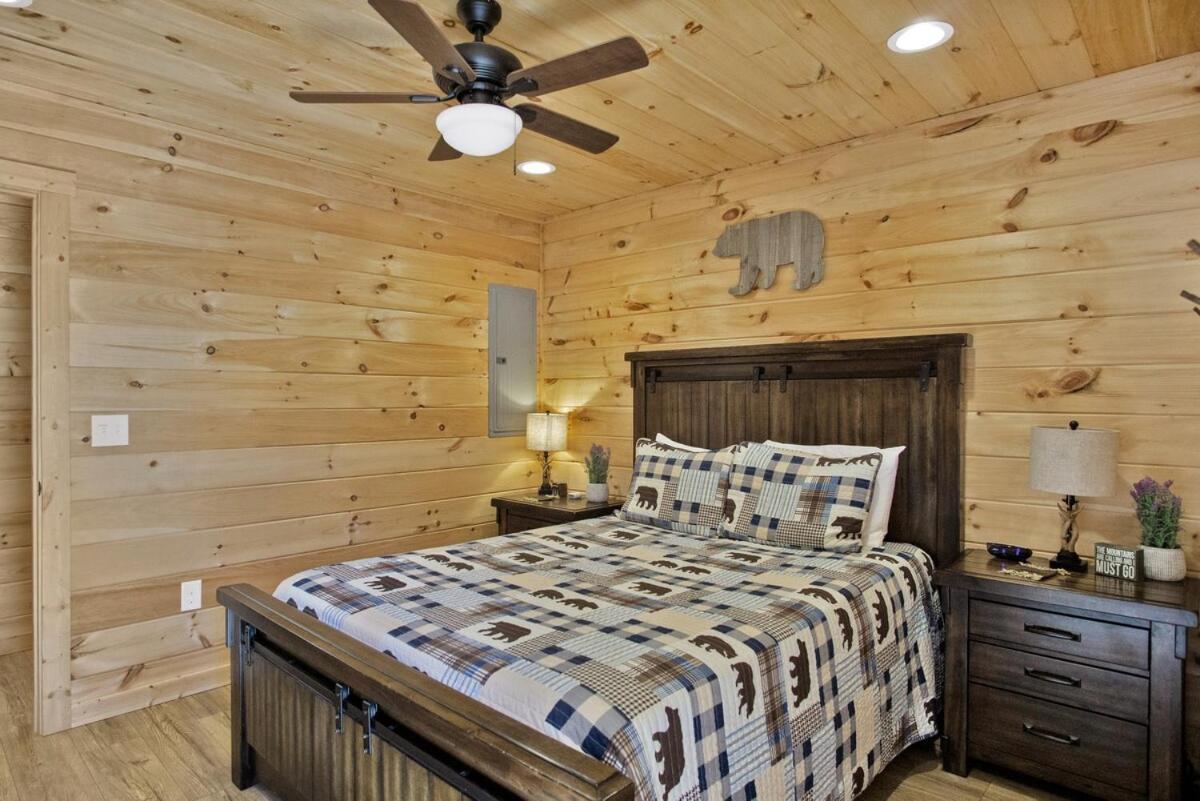 Twin Oaks Cabin ブライソン・シティ エクステリア 写真